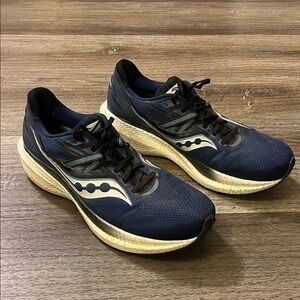 Saucony Triumph 20 Men's Dark size 11.5